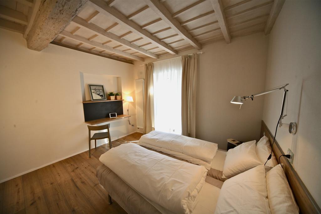 32 Bnb Camerecaffe Pavia Værelse billede