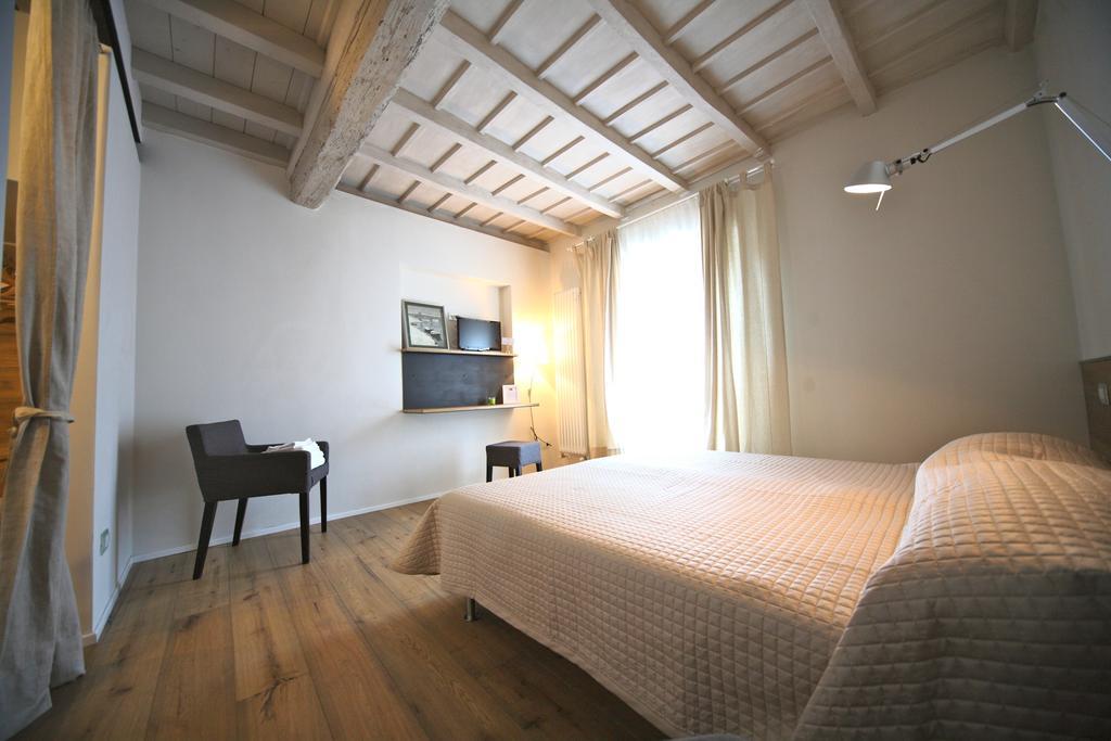 32 Bnb Camerecaffe Pavia Værelse billede