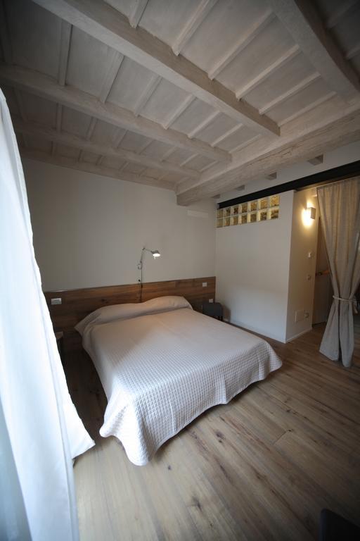 32 Bnb Camerecaffe Pavia Værelse billede
