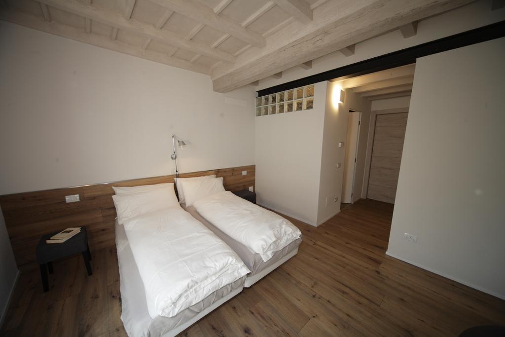 32 Bnb Camerecaffe Pavia Værelse billede