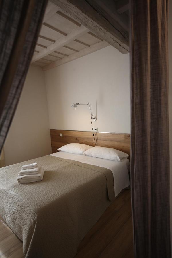 32 Bnb Camerecaffe Pavia Eksteriør billede